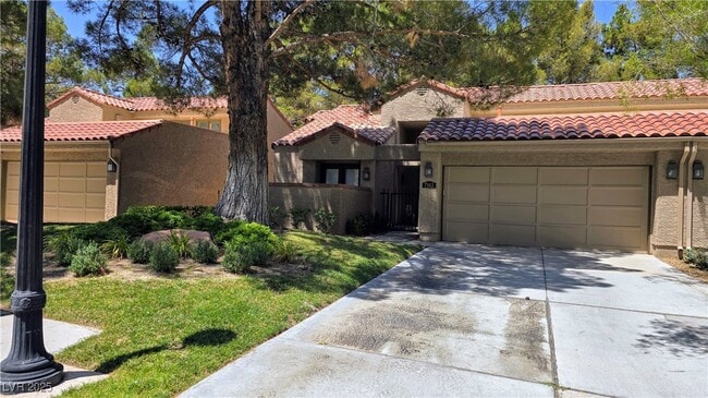 Photo - 7163 Mission Hills Dr Townhome