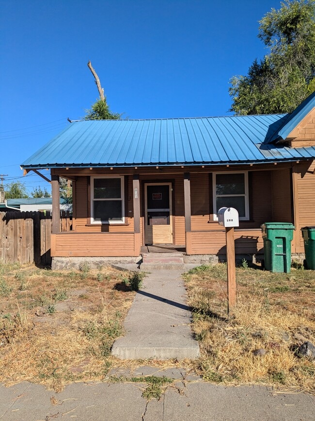 Building Photo - 811 Plum Ave Rental