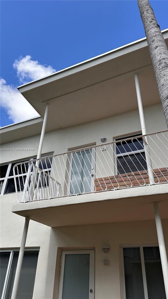 Photo - 1100 Venetian Way Unit 2B