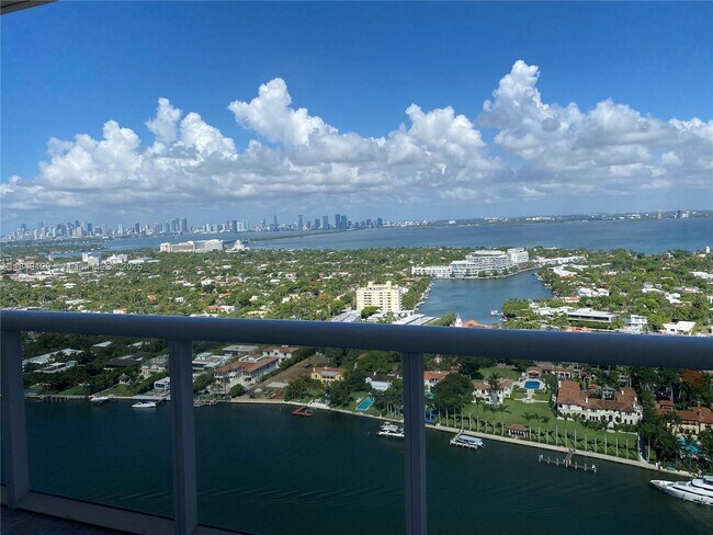 Building Photo - 4779 Collins Ave Unit 3606 Rental