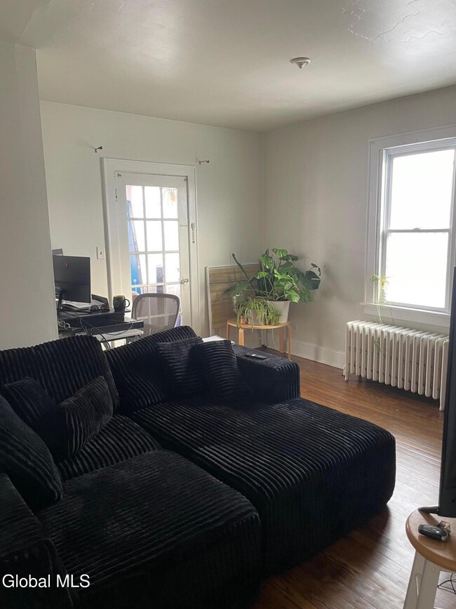 Photo - 7 Edison Ave Unit 2nd Fl.,Rear