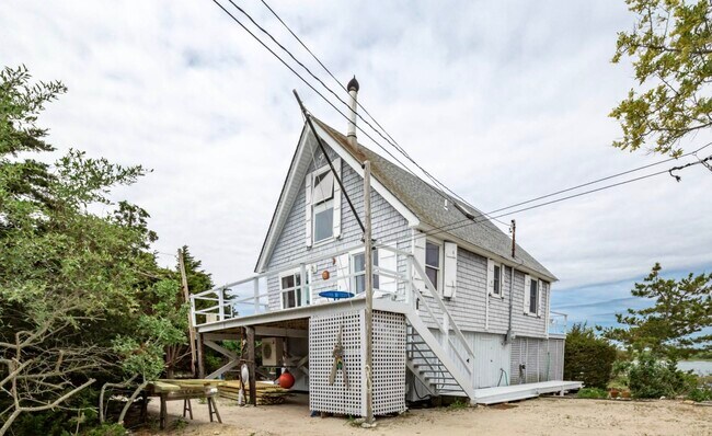 Photo - 324 Gerard Dr