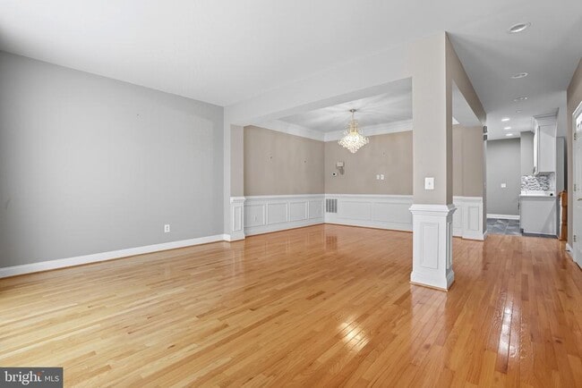 Photo - 6924 Stanwick Square