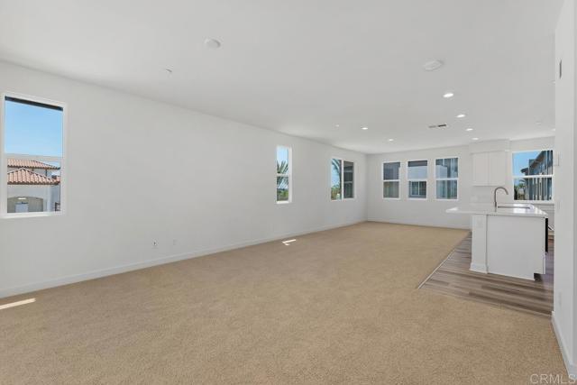 Photo - 6102 Village Way