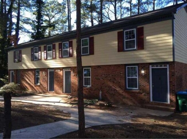 2 Bedroom Townhome Style Home - 2 Bedroom Townhome Style Home