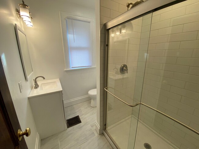 Photo - 301 E 19th Ave