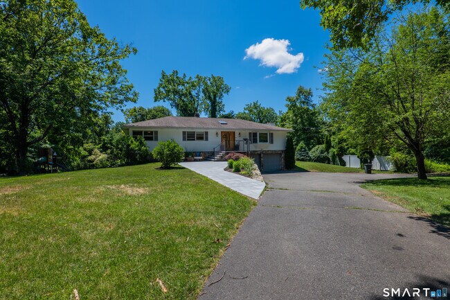 Photo - 15 Farrell Rd