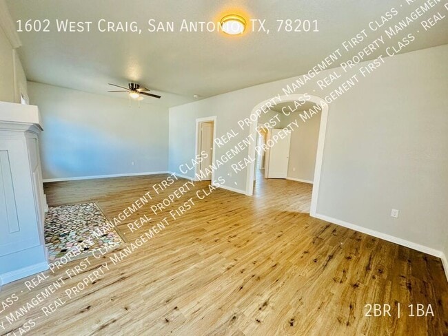 Photo - 1602 W Craig Pl