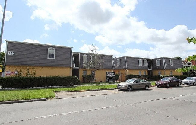 Photo - 4015 Broadway St Unit 33