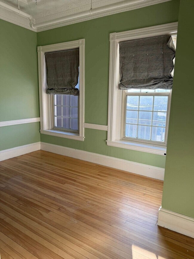 76 Main St Unit Charming 2-Bedroom