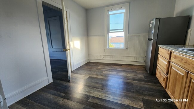 Building Photo - 430 S Holladay Dr Rental