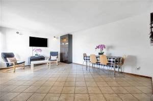 Photo - 18521 Mayall St