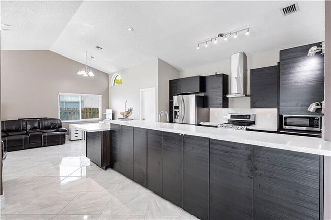 Photo - 7200 SW 20th St