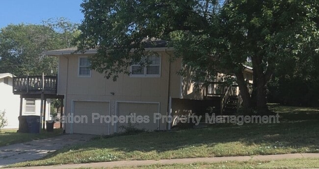 Building Photo - 3212 W 9th St