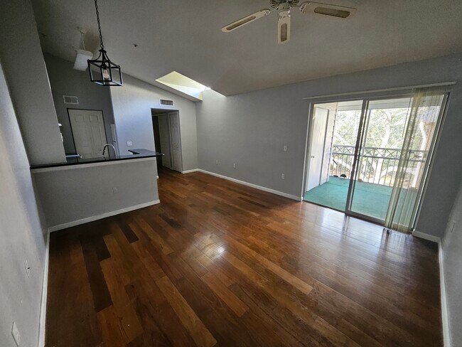 Photo - 5105 City St Unit 832