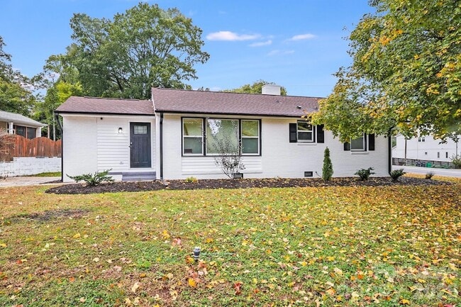 Photo - 2301 Shamrock Dr