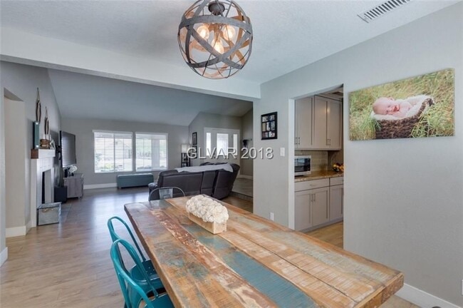 Photo - 6BD/5BA!! POOL/SPA!!