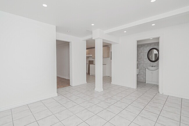 Photo - 5651 Boul Henri-Bourassa E Unit 10