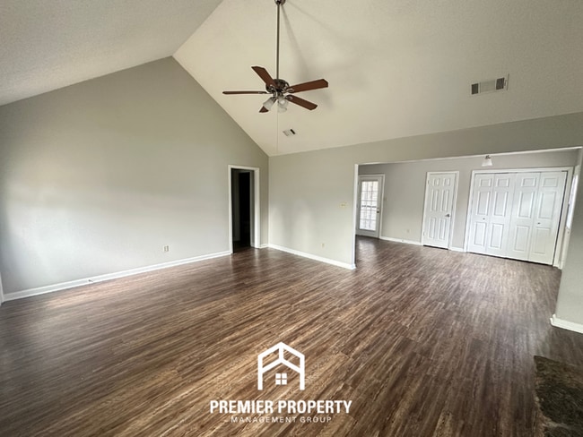 Photo - Charming 3BR/2BA Memphis Home with Vaulted Ceilings, Fireplace & Fenced Yard