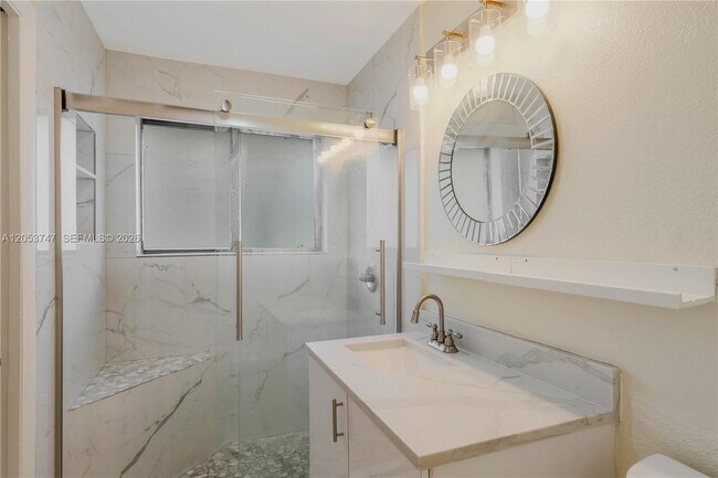 Photo - 15545 N Miami Lakeway Unit 102