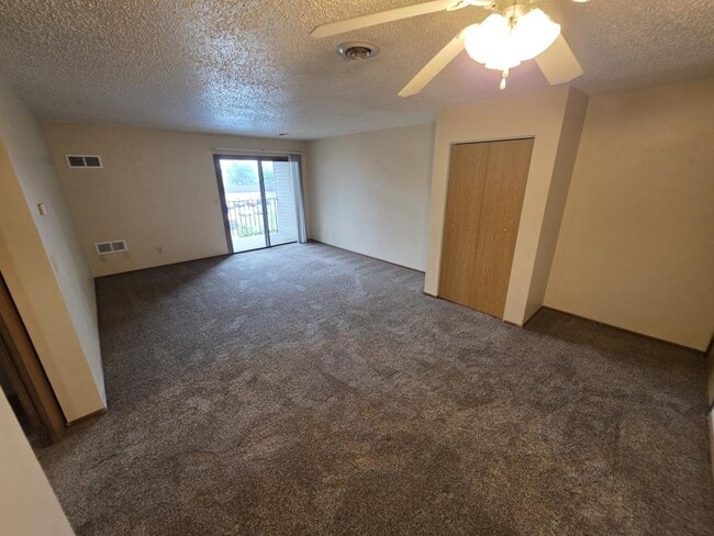 Photo - 1727 N Grandview Ln