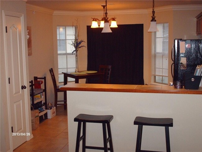 Photo - 2624 N Valencia Ave