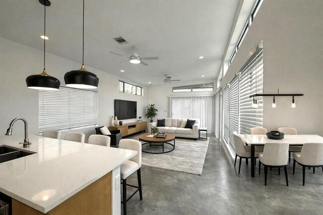 Photo - 1163 Perry Rd