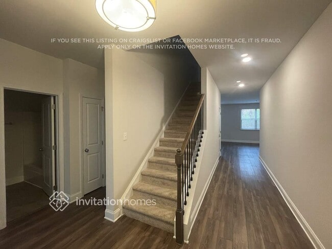 Photo - 420 Leyland Crossing