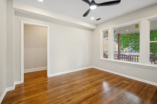 Photo - 3300 N Karlov Ave Unit 1