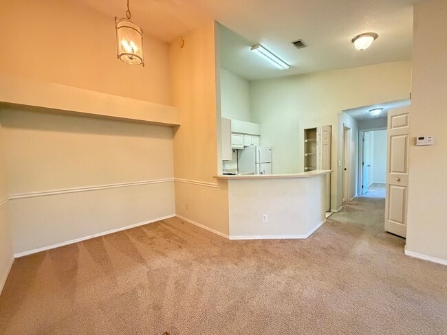 Photo - Top-Floor Condo in Grand Reserve at Windor Parke
