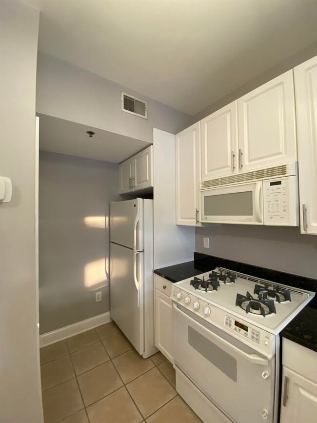 Photo - 915 Madison St Unit 6C