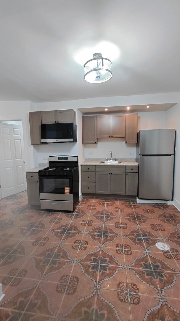 Photo - 1255 N Harding Ave Unidad G