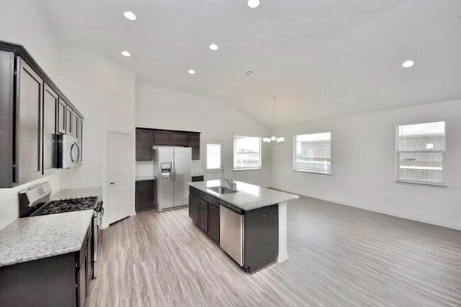 Photo - 16829 Aventura Ave