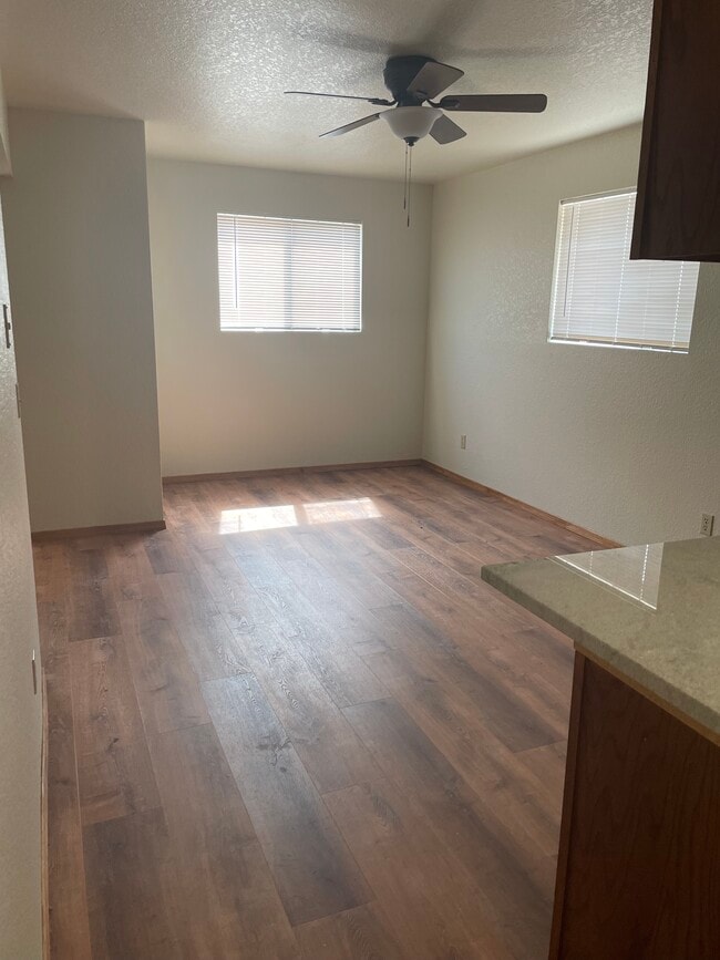 Photo - 2485 S Mountain View Dr Unidad A