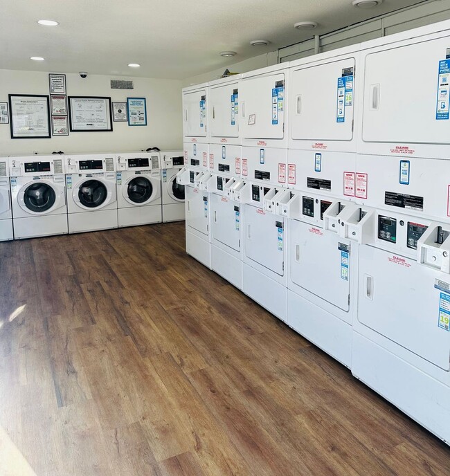 Photo - Townhome 2 bed 1.5 Bath in Anaheim