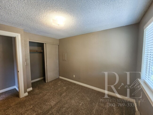 1343-A Whitney Ave