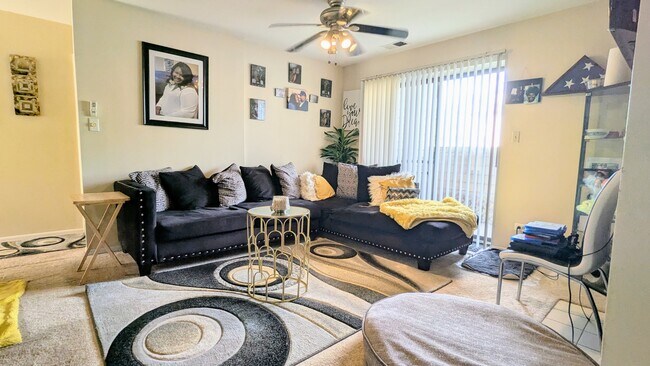 2038 N Rand Rd