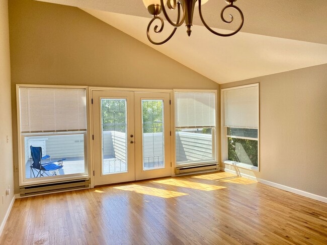 Photo - Bacolas Duplex 2 Unit D