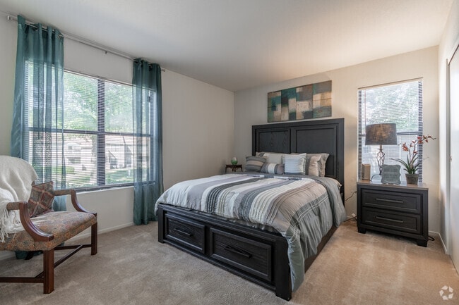 1BR, 1BA - 725SF - Bedroom