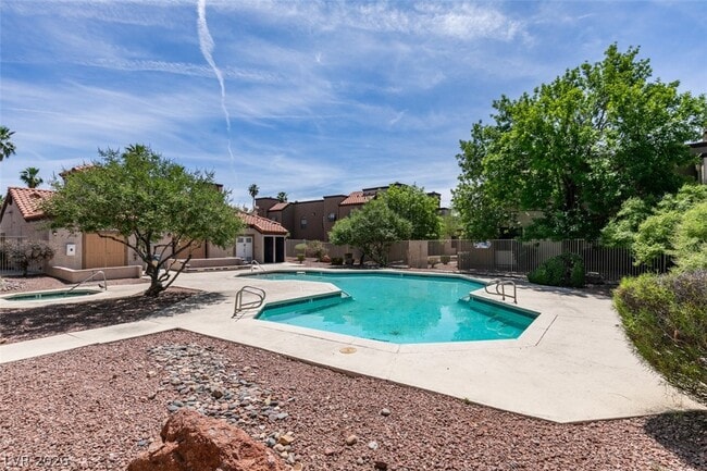 Photo - 2963 Juniper Hills Blvd Unit 204