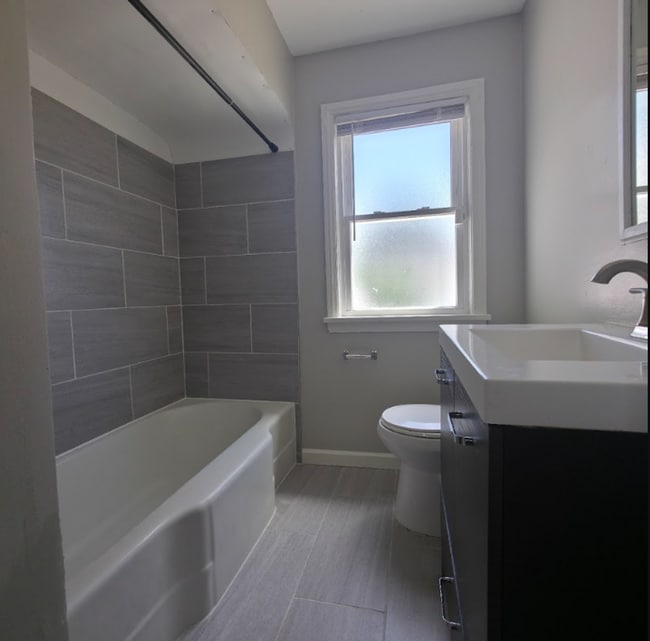 Photo - Single Family Home 3 beds 2 bath Available Now!