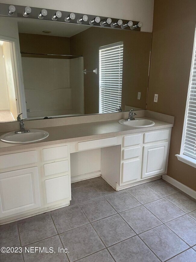 Photo - 8426 Drayton Park Dr