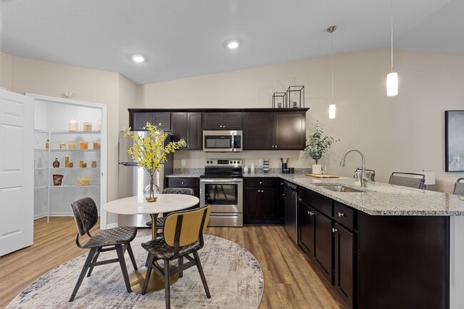 Building Photo - Redwood Superior Township