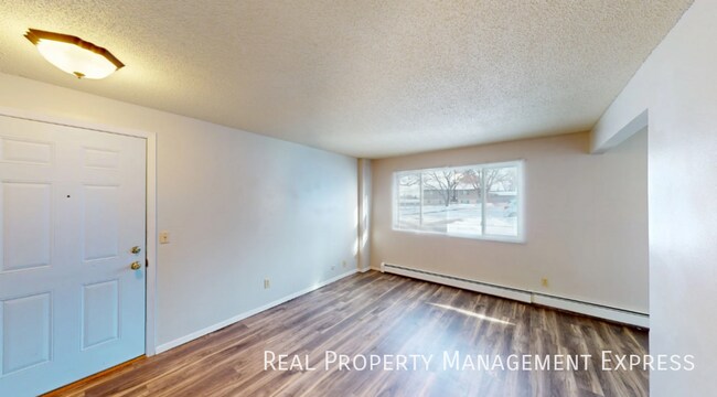 Photo - 2 Bed 1 Bath Apartment Unit 1