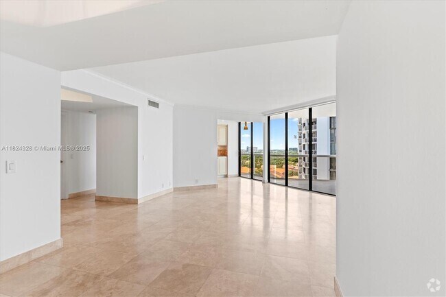 Building Photo - 3610 Yacht Club Dr Unit 1116 Rental