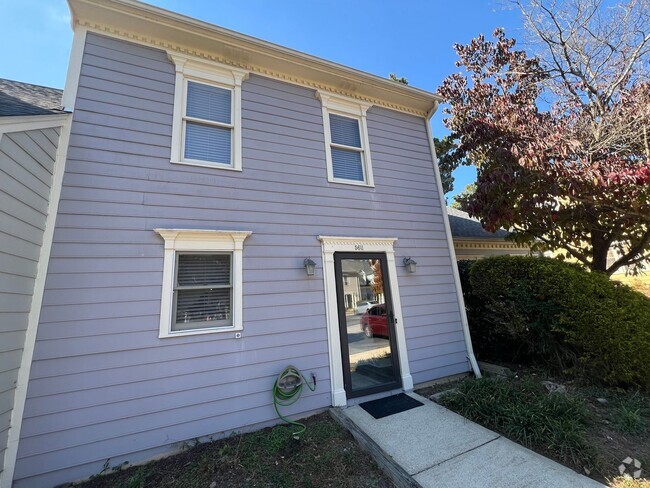 Building Photo - Newly Remodeled 2BD, 2.5BA Raleigh Townhom... Rental