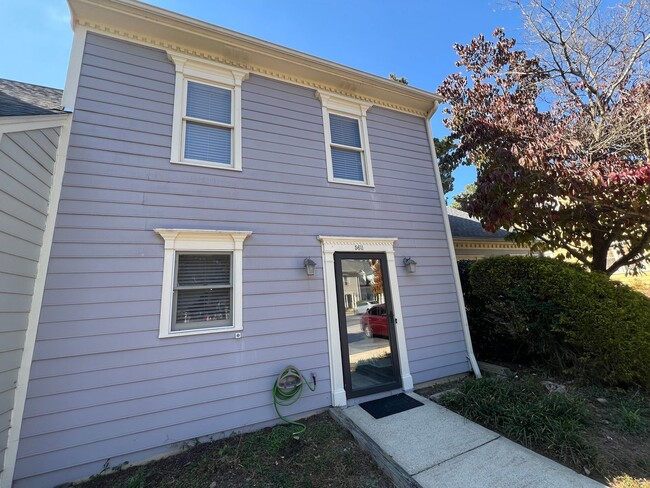 Newly Remodeled 2BD, 2.5BA Raleigh Townhom... - Newly Remodeled 2BD, 2.5BA Raleigh Townhom... Townhome