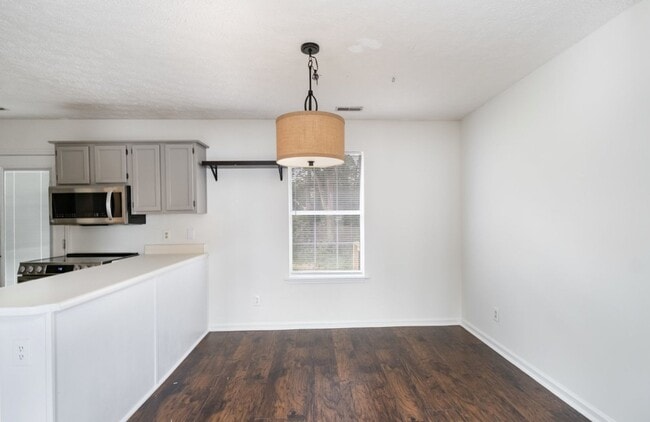 Photo - 120 Minnette Ct