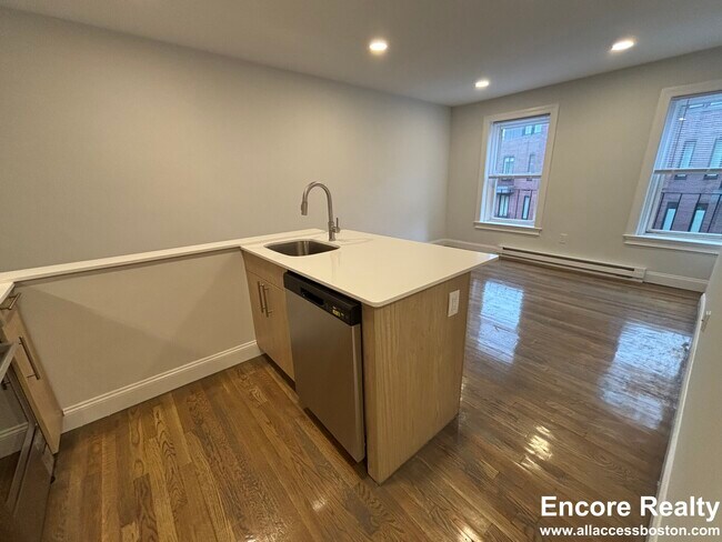 Photo - 529 Beacon St Unit 21