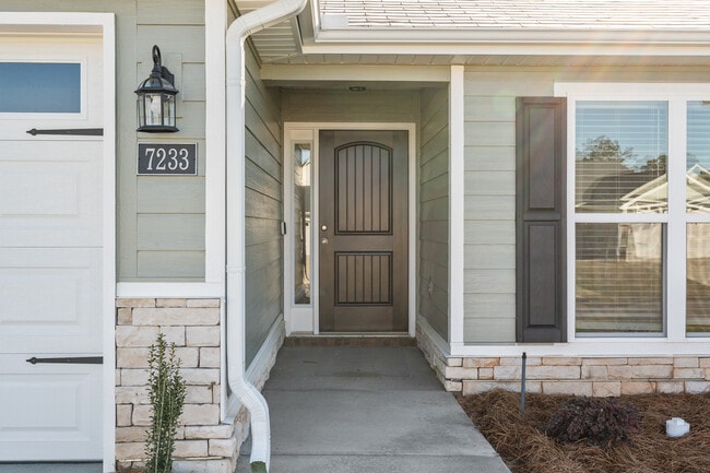 Photo - 7233 Paisley Cir